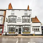 Oyo The White Horse, North Yorkshire 3*