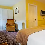 Oyo The White Horse, North Yorkshire 3*