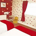Oyo The White Horse, North Yorkshire 3*