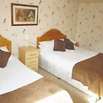 Oyo The White Horse, North Yorkshire Hotel 3*