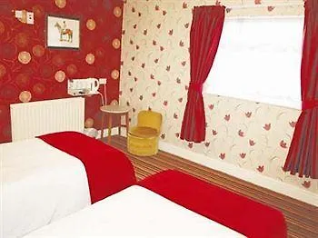 Oyo The White Horse, North Yorkshire 3*