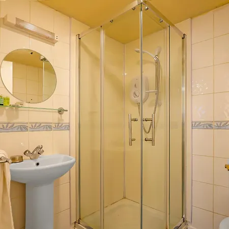 Hotel Oyo The White Horse, North Yorkshire 3*