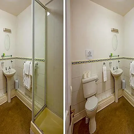 Oyo The White Horse, North Yorkshire Hotel 3*