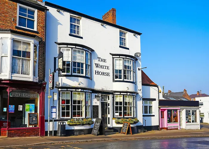 Oyo The White Horse, North Yorkshire Hotel 3*