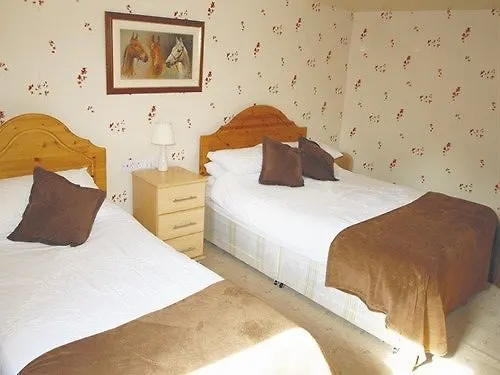 Oyo The White Horse, North Yorkshire Hotel 3*